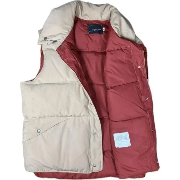 American-vintage Women's Cream and Burgundy Gilet - Picture 6 of 8